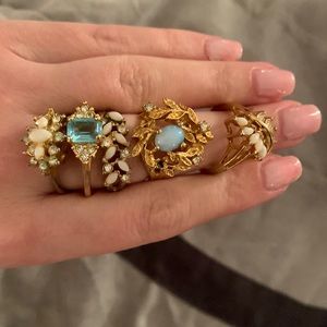 Lot of fashion jewelry rings